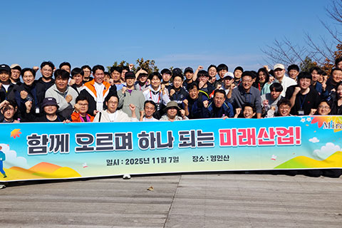 썸네일 썸네일